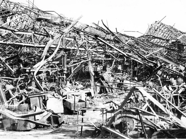 Renaultfabriken efter brittisk bombning 1943