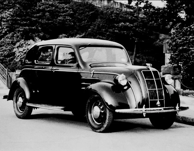 Första Toyota personbil modell AA 1936