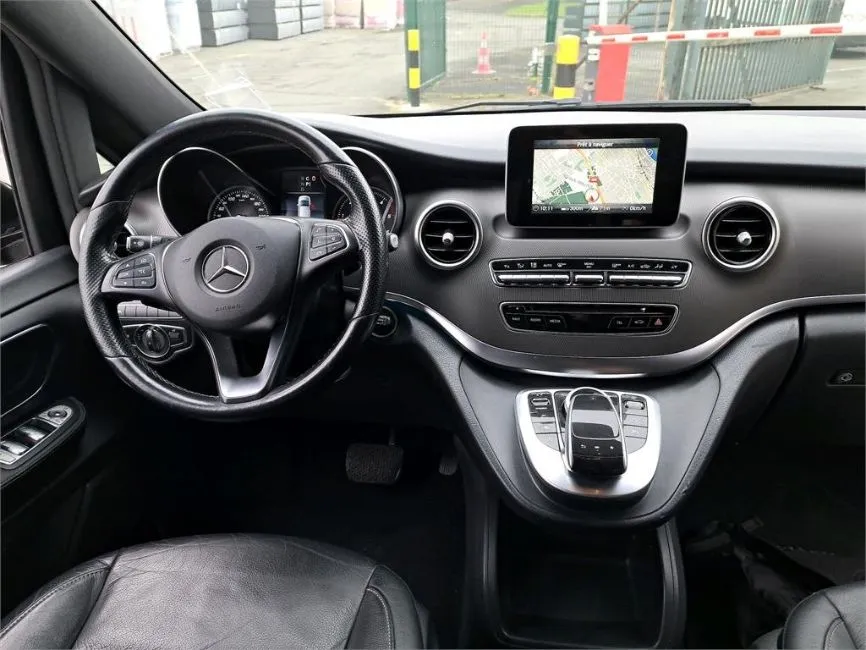 Mercedes-Benz V 250  Image 6