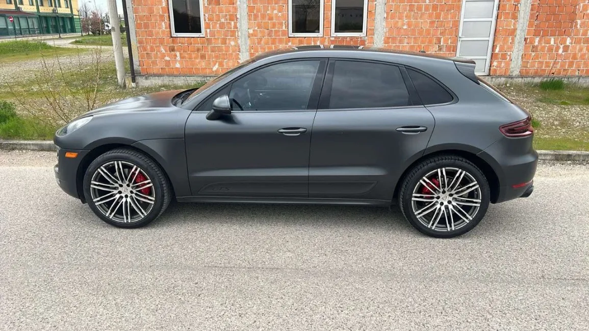 Porsche Macan GTS Image 8