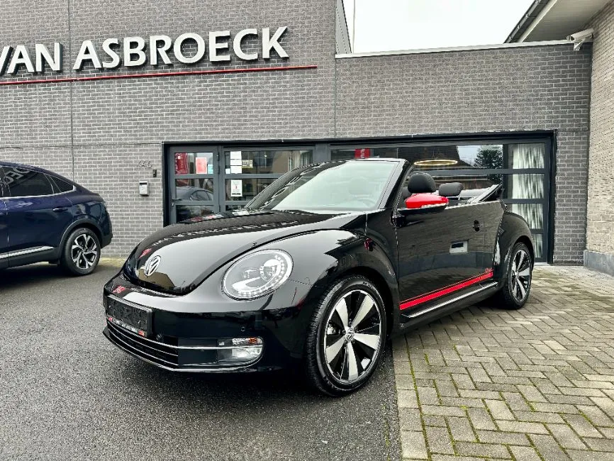 Volkswagen Beetle Cabriolet 1.2 TSi Club Image 1