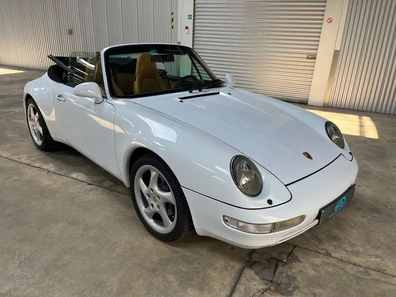 Porsche 911 3.6i Carrera Tiptronic Image 4