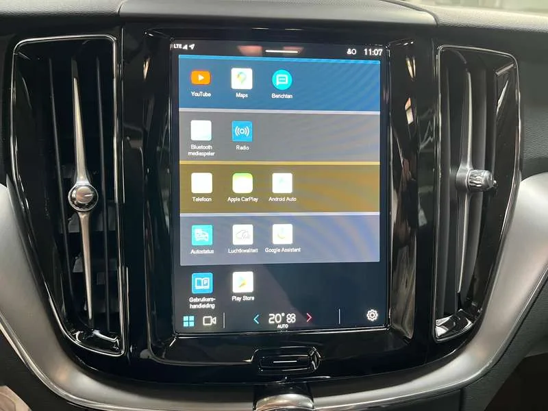 Volvo XC60 XC60 T6 AWD Recharge Core Bright*NEW 0KM NP-27%!!* Image 16