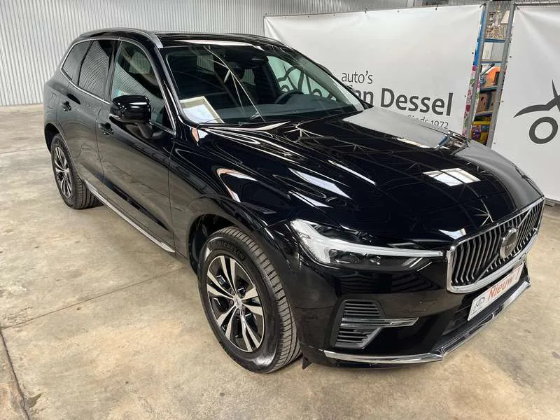 Volvo XC60 XC60 T6 AWD Recharge Core Bright*NEW 0KM NP-27%!!* Image 4