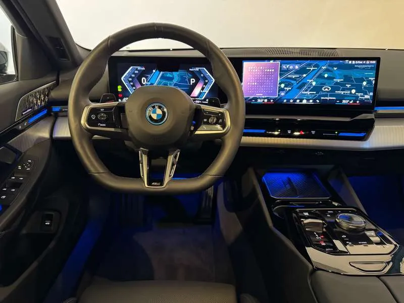 BMW 530 e xDrive Touring - M Sport/Driv.Ass.+/B&W/Trekhaak Image 10