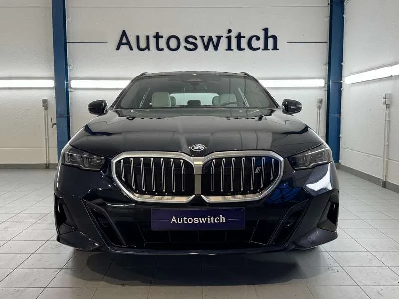 BMW i5 eDrive40 Touring - M Sport/HeadUp/Trekh/DrivAss+/ Image 2