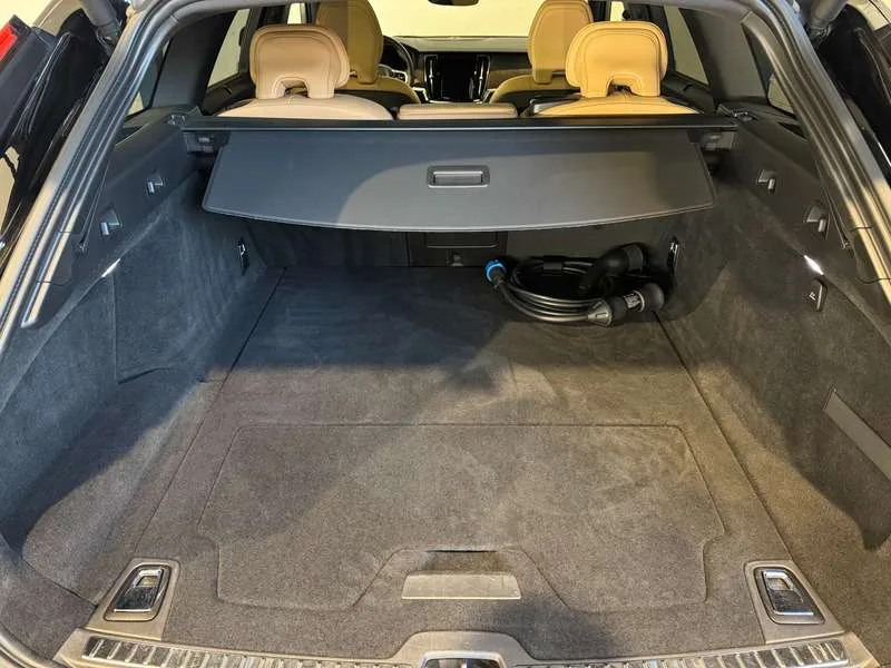 Volvo V90 T8 AWD Recharge - Ultimate Dark/Pano/H&K/Trekhaak Image 15