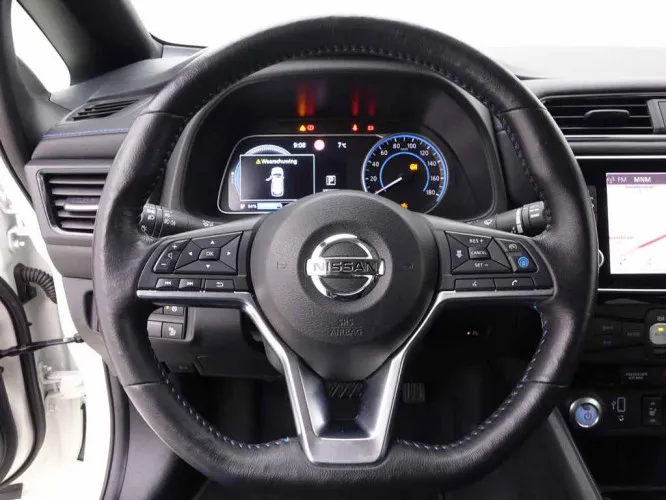 Nissan Leaf 40 kWh Tekna + GPS + LED Lights + ProPilot + 360Cam + Bose Image 10