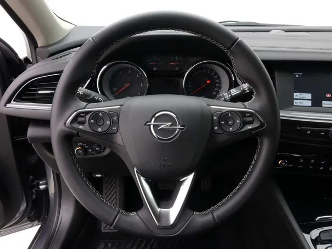 Opel Insignia 2.0 CDTi 170 AT8 Sportstourer Edition + GPS Image 10