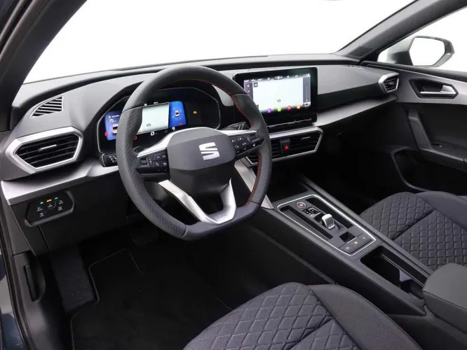 Seat Leon 1.5 eTSi 150 DSG FR 5D + GPS + Virtual + Winter + LED Lights Image 8