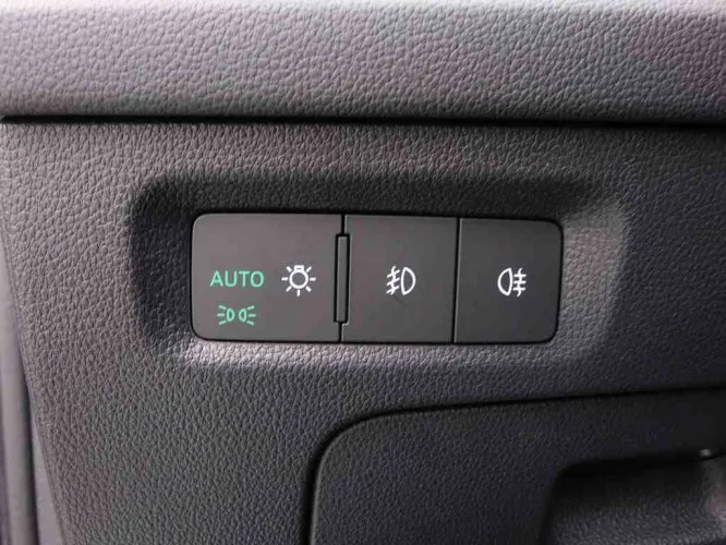 Skoda Octavia 1.5 TSi 150 Combi Style + GPS Colombus + Matrix LED + ALU18 Vega Image 9