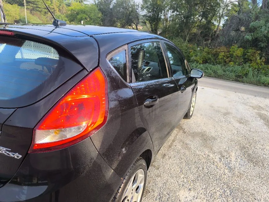 Ford Fiesta  Image 4