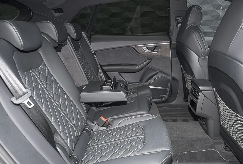 Audi Q8 50 TDI Quattro S-line =Carbon Style= Pano Гаранция Image 8