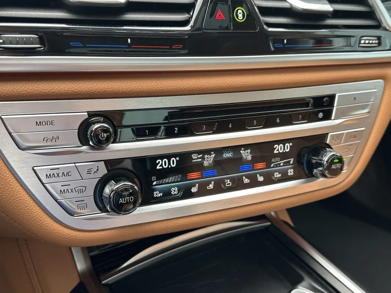 BMW 740 d xDrive =Executive Drive Pro= Exclusive Гаранция Image 9