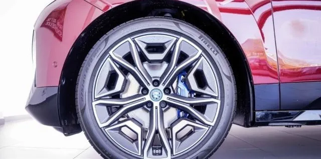 BMW iX xDrive50 =Sport= Executive Drive/Panorama Гаранция Image 4