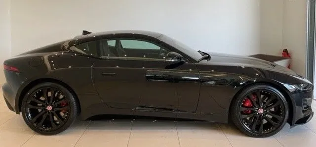Jaguar F-Type Coupe P300 =R-Dynamic= BlackPack/Panorama Гаранция Image 3