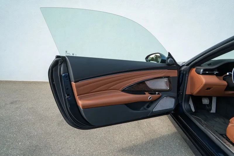 Maserati GranTurismo Modena =Carbon Interior= Sport Design Гаранция Image 5