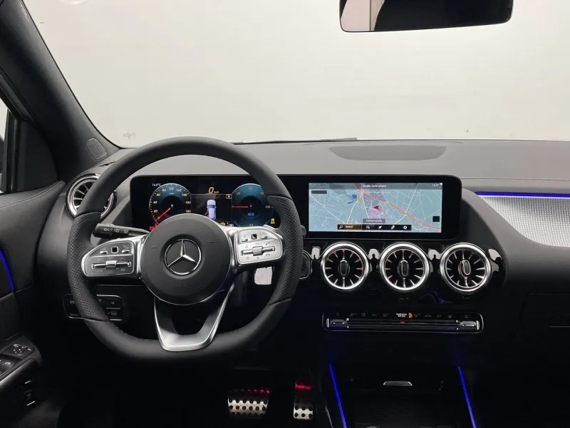 Mercedes-Benz EQA 300 4Matic =AMG Line= Panorama/Distronic Гаранция Image 7