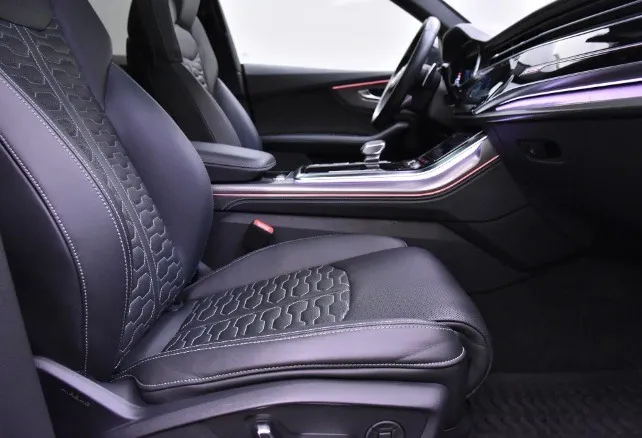 Audi RSQ8 4.0 TFSI V8 Quattro Image 8