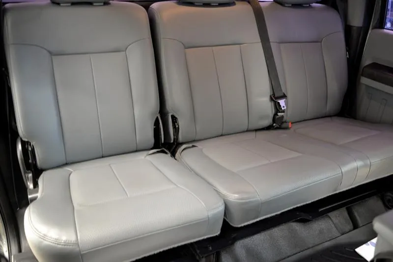 Ford F250 4x4 Super Duty Image 9