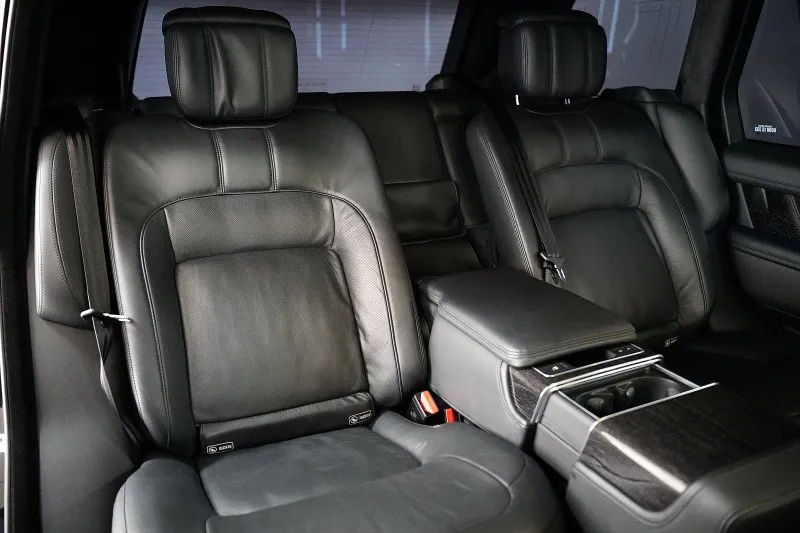 Land Rover Range rover 4.4 SDV8 Autobiography Image 9