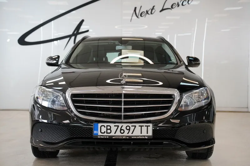 Mercedes-Benz E 200 T-modell Image 4