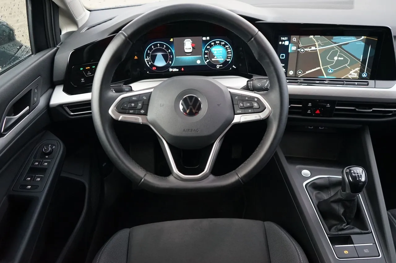 Volkswagen Golf VIII 1.5 TSI Life Navi...  Image 9