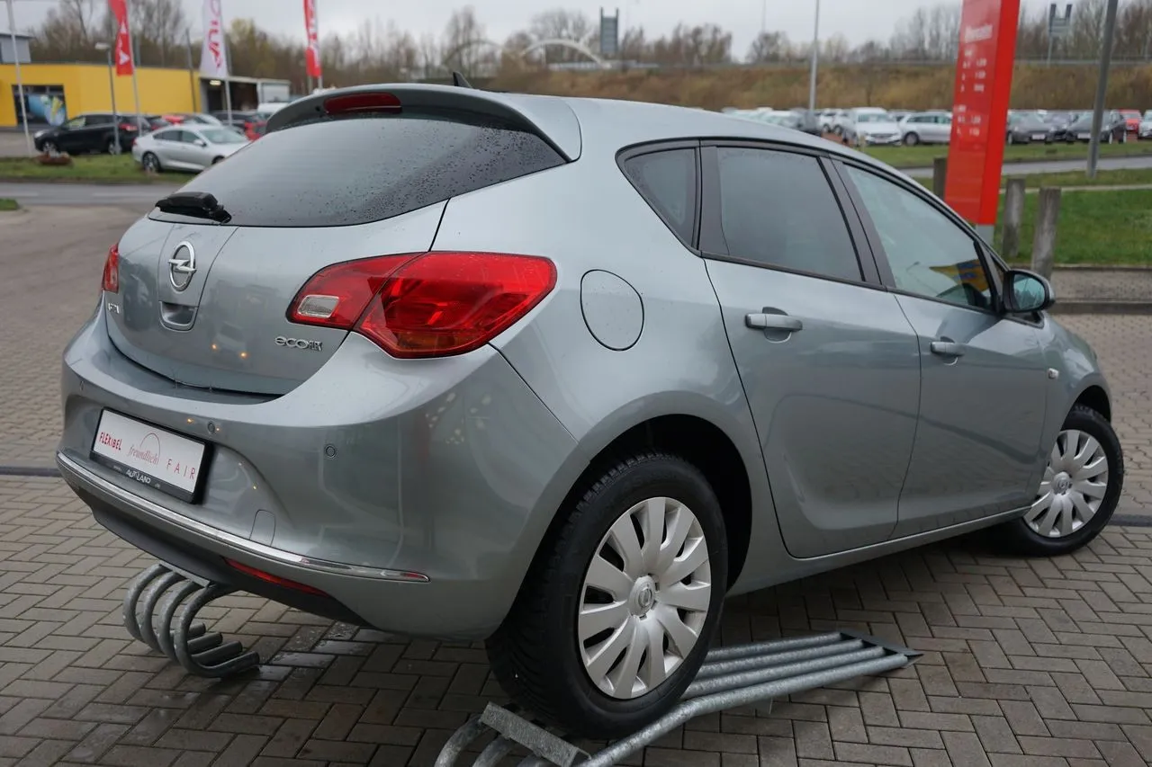 Opel Astra J 1.4 2-Zonen-Klima Navi...  Image 4
