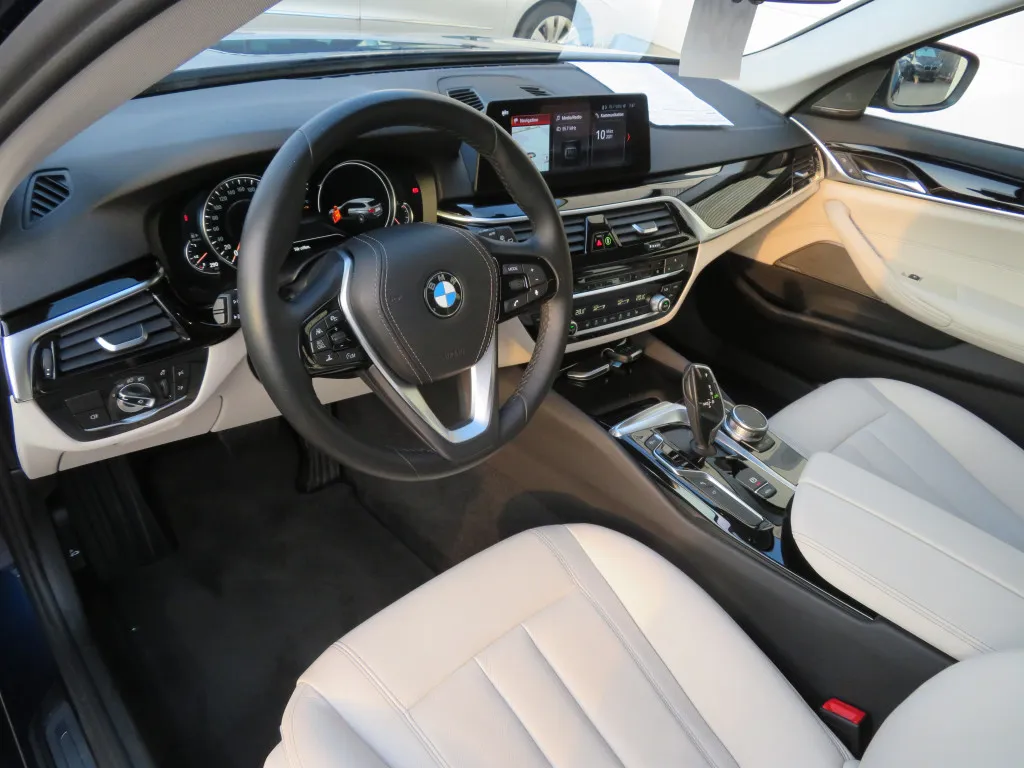 BMW 520 D TOURING XDRIVE*NAVI PROF*LEDER*ACC*360° Image 4