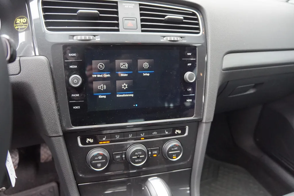 Volkswagen Golf VARIANT 1.0 TSI DSG COMFORTLINE*NAVI*ACC* Image 9