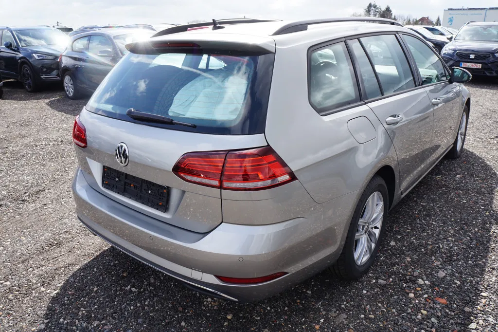 Volkswagen Golf VARIANT 1.0 TSI DSG COMFORTLINE*NAVI*ACC* Image 10