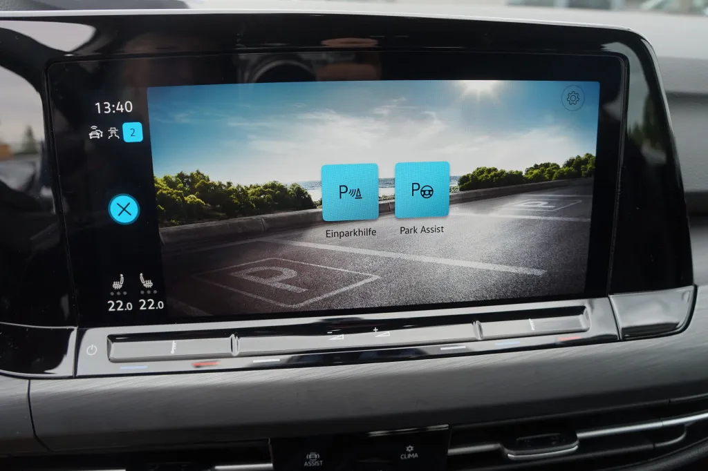 Volkswagen Golf VARIANT 8 2.0 TDI DSG STYLE*NAVI*ACC*KAMERA Image 10