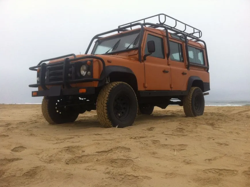 Land Rover Defender  Image 1