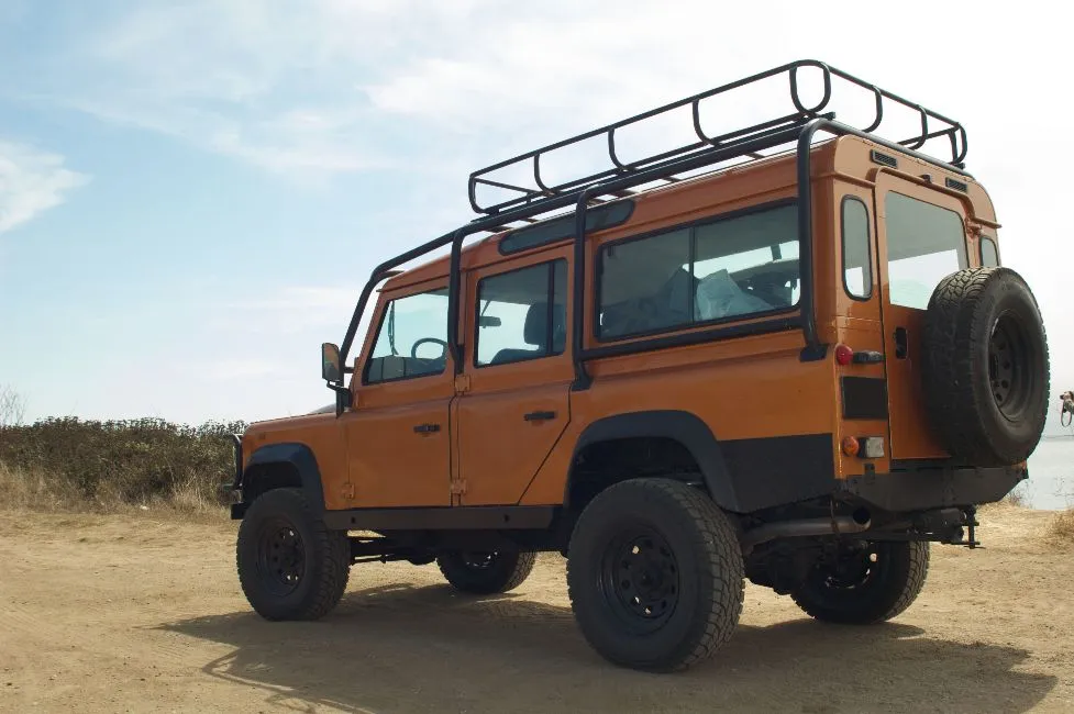 Land Rover Defender  Image 2