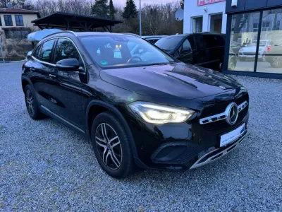 Mercedes-Benz GLA 220 GLA 220d 4Matic All-wheel drive