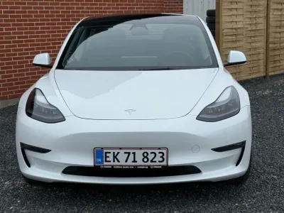 Tesla Model 3 Long Range AWD 4d