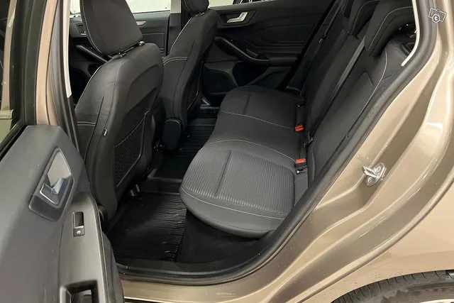 Ford Focus 1,0 EcoBoost 125hv A8 Titanium Wagon * Navi / Mukautuva vakkari * Image 9