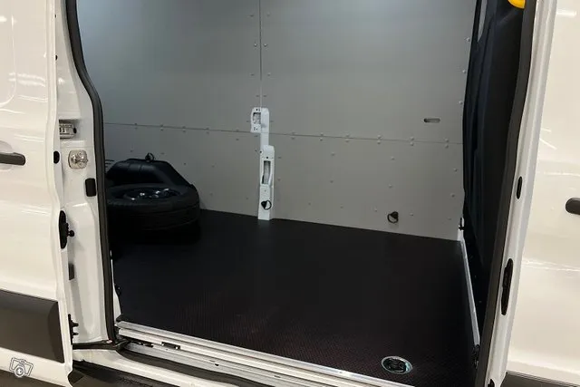 Ford Transit Van 350 2,0 TDCi 130 hv M6 Etuveto Trend L3H2 4,93 Image 9