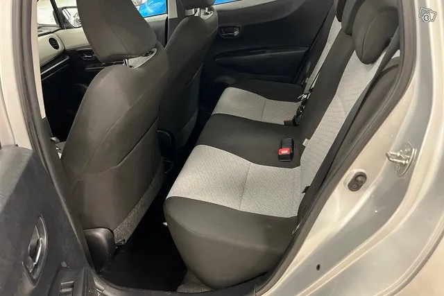 Toyota Yaris 1,33 Dual VVT-i Comfort 5ov Multidrive S * Navi / Koukku * - Avenue Image 9