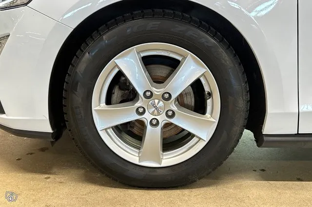 Ford Focus 1,0 EcoBoost 100 hv Start/Stop M6 Trend 5-ovinen * Navi / Kaistavahti / Koukku / Vakkari * Image 9