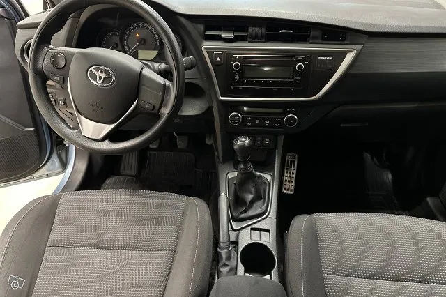 Toyota Auris 1,33 Dual VVT-i Life 5ov * Vetokoukku / lohko+sisäp. / autom. ilmastointi * Image 7