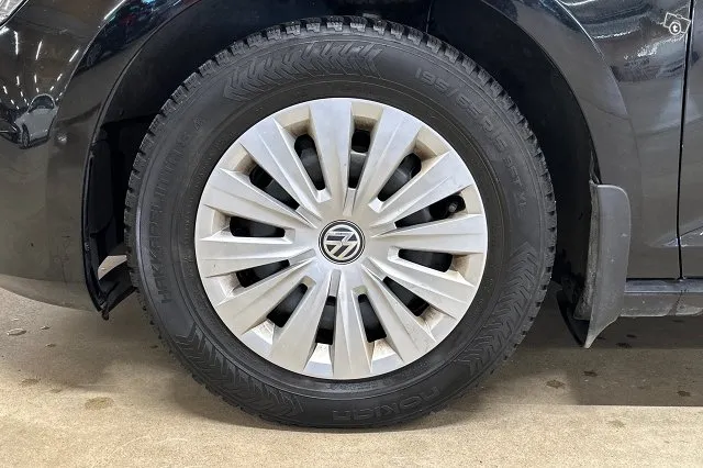 Volkswagen Golf Luxline 1,2 TSI 63 kW (85 hv) * Vakkari / Ilmastointi / BT-Audio / Suomi-Auto * Image 9