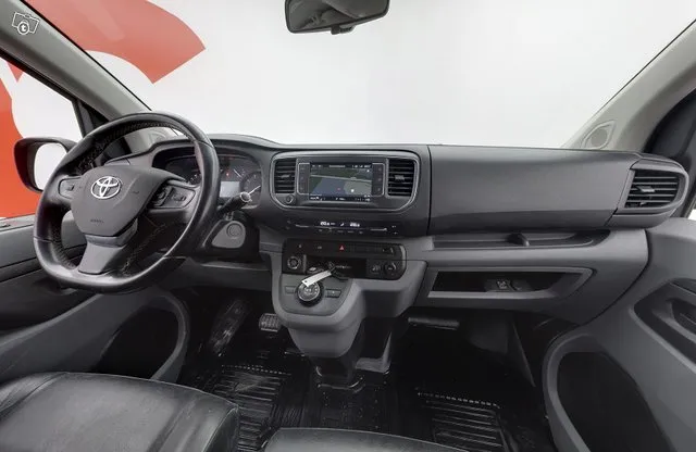 Toyota Proace L2 2,0 D 180 Automaatti 5-ovinen - Toyota Approved -turva / Pro Style & Navi -paketit / Mukavuusväliseinä / ALV Image 9
