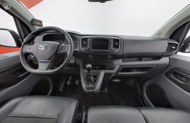 Toyota Proace L2 2,0 D 120 5-ovinen - KYLMÄKULJETUSAUTO / WEBASTO / ALV / KOUKKU / KAMERA / MAASÄHKÖ Image 9