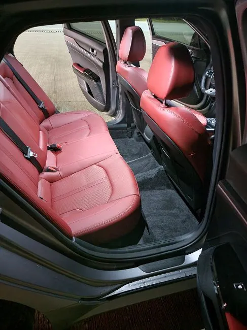 Kia Optima k5 Gt-line Image 10