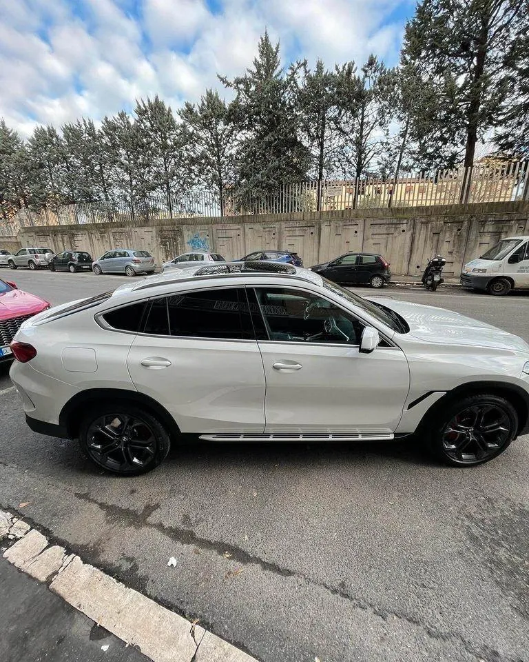 BMW X6  Image 6