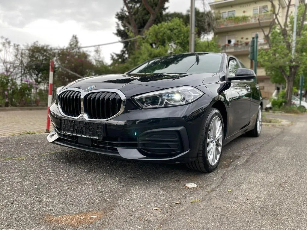 BMW Serie 1 118d 5p. Business Advantage Image 1