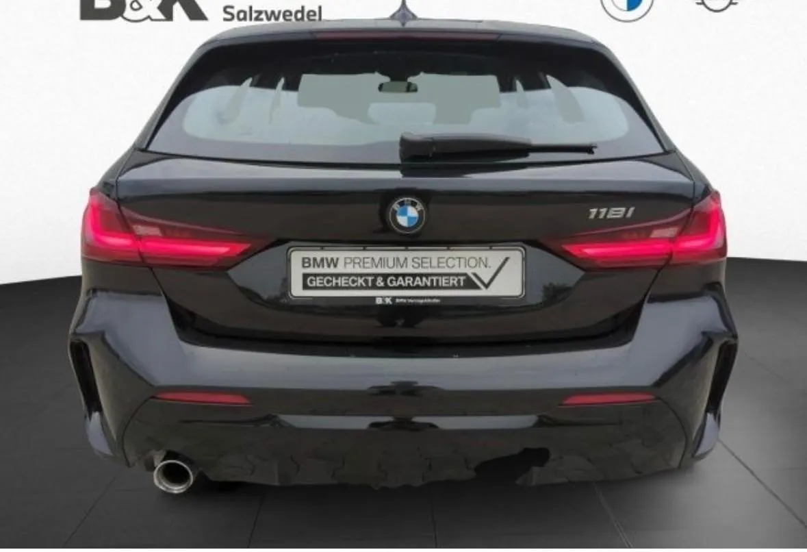 BMW Serie 1 118i 5p. Msport Image 4