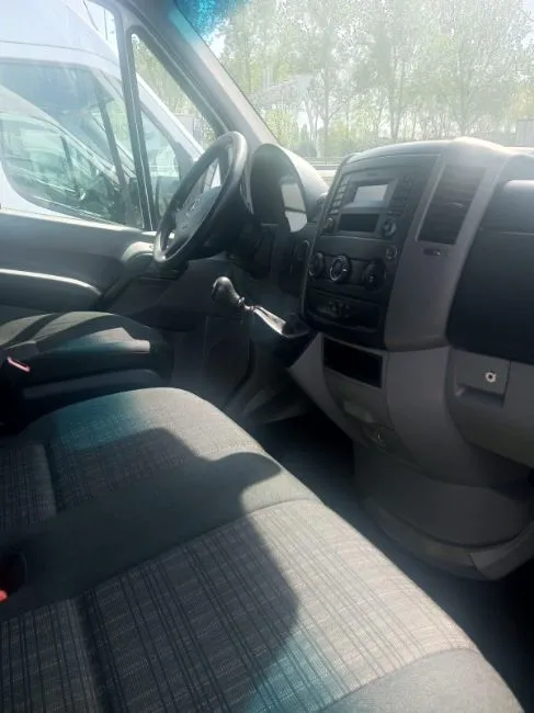 Mercedes-Benz Sprinter  Image 9