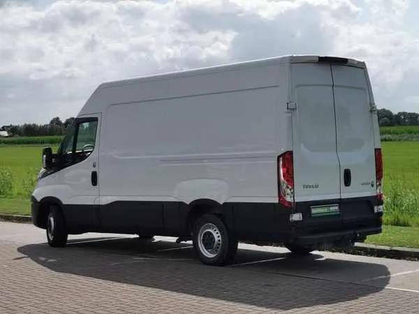 Iveco Daily 35S14 L2H2 Airco 3.5T-Trek Image 5
